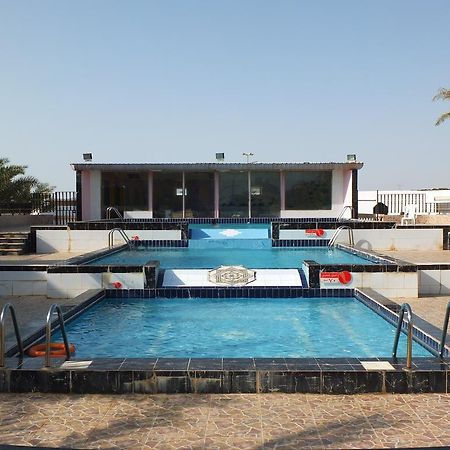 Al Ahmadi Plaza Resort Yanbu Esterno foto