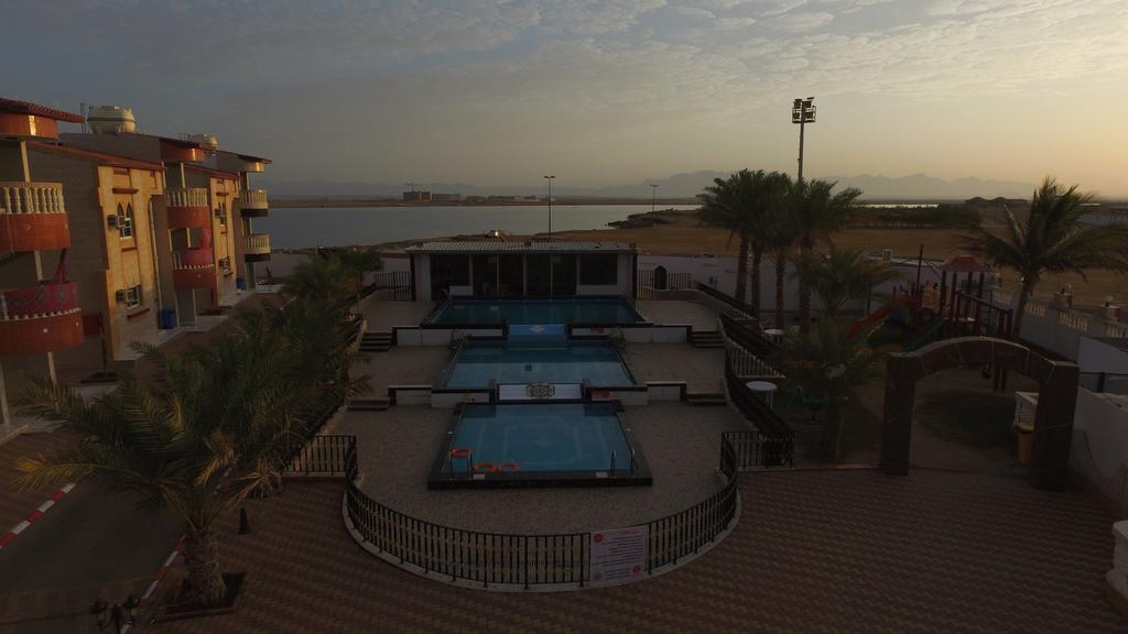 Al Ahmadi Plaza Resort Yanbu Esterno foto