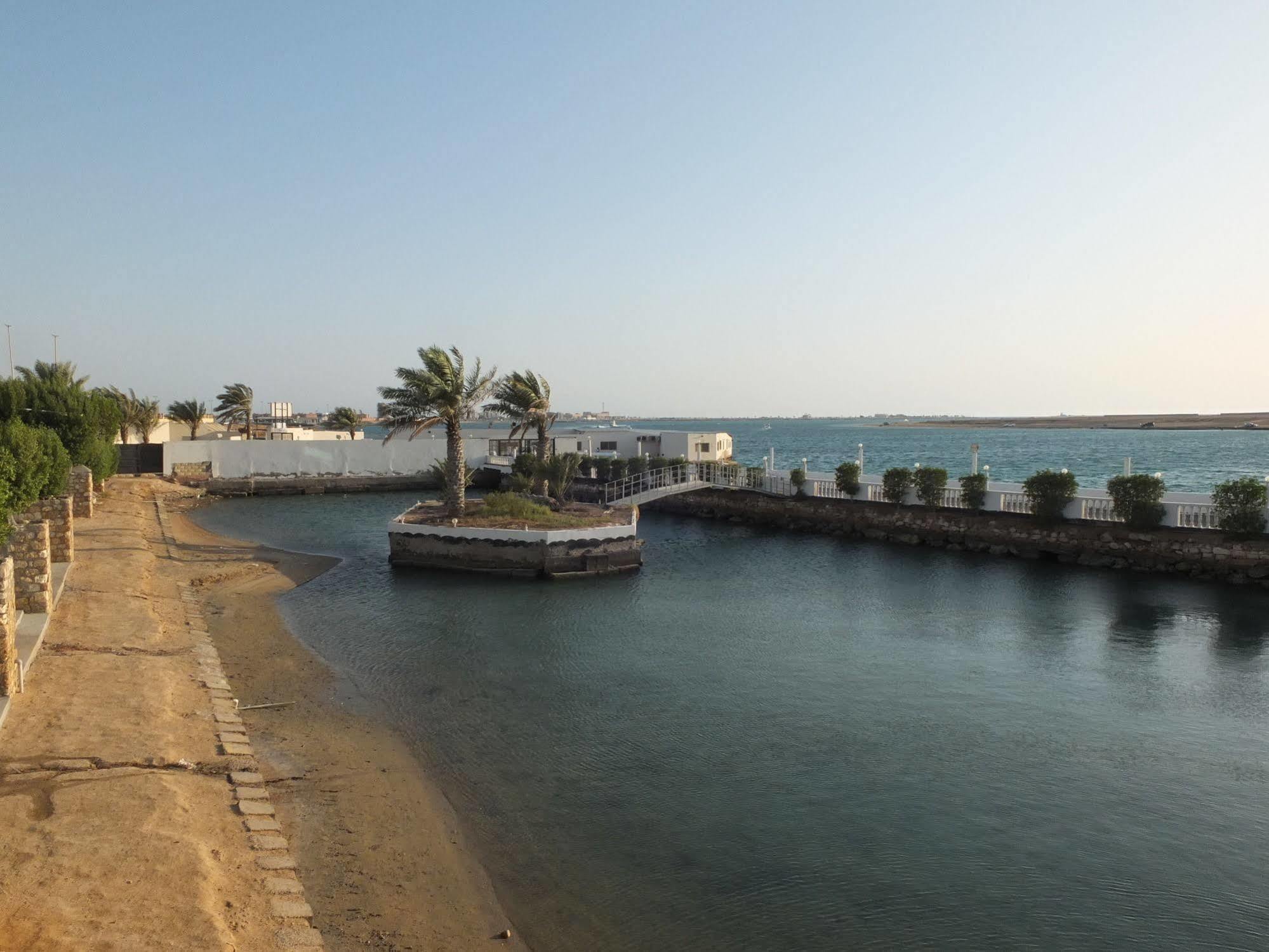 Al Ahmadi Plaza Resort Yanbu Esterno foto